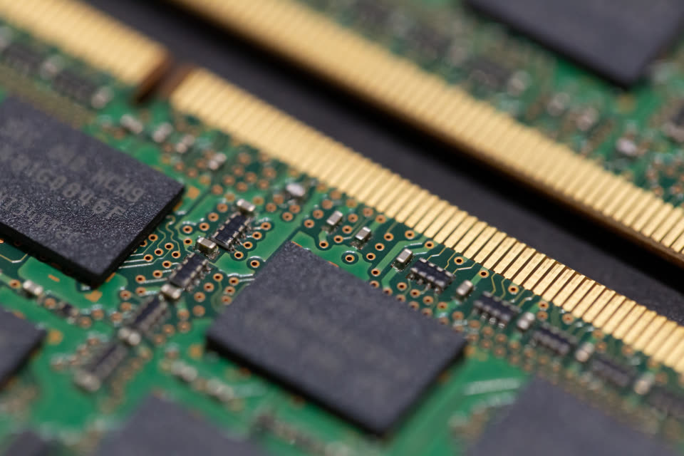 Close-up van geheugenmodules in een server